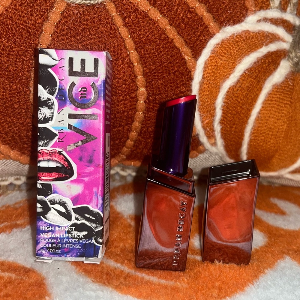 Urbana decay High Impact Vegan Lipstick Shine in shade 405